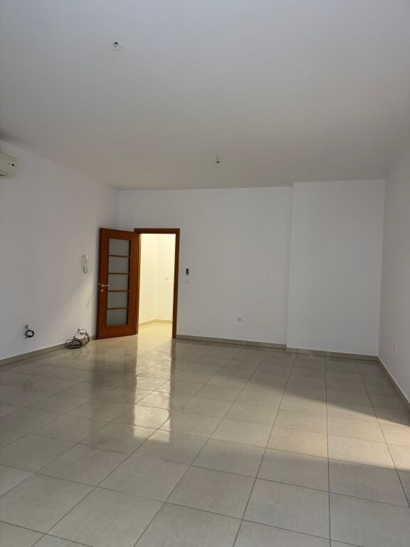 Ufficio in affitto in Via Bogdaneve