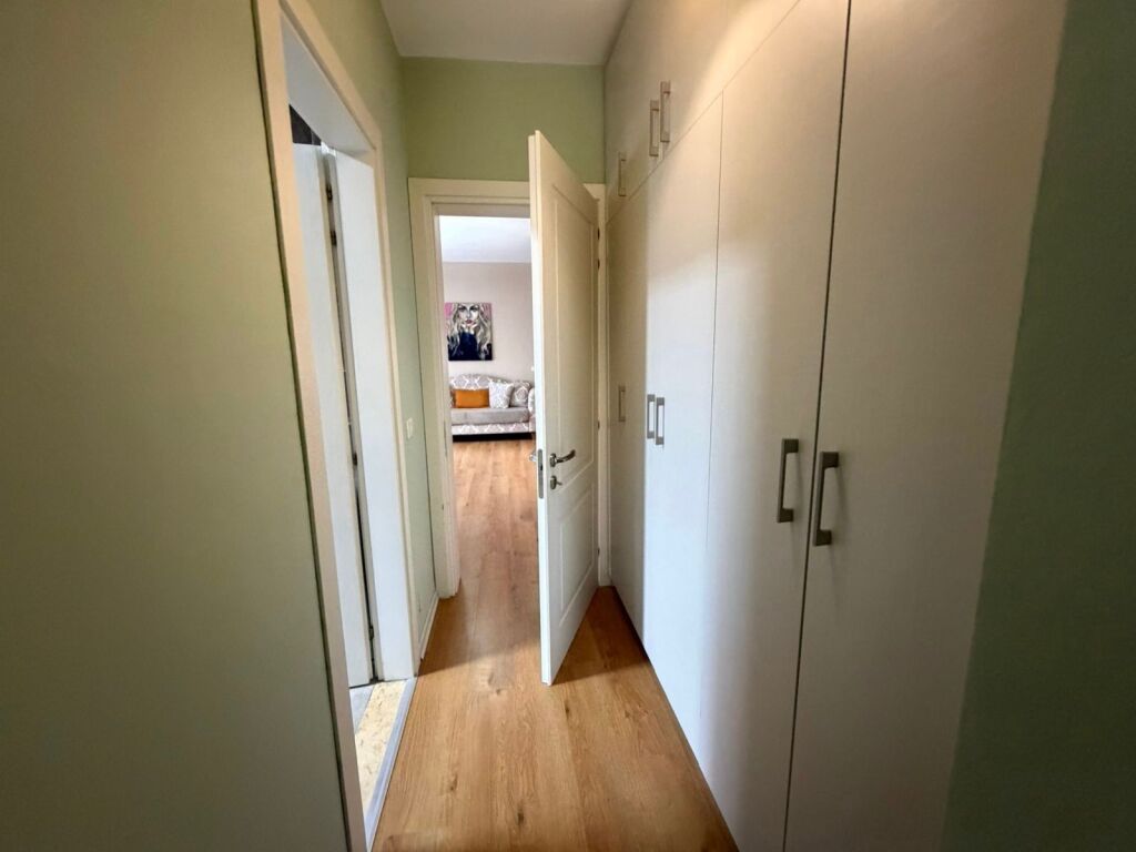 Shitet Apartament te Liqeni Thatë