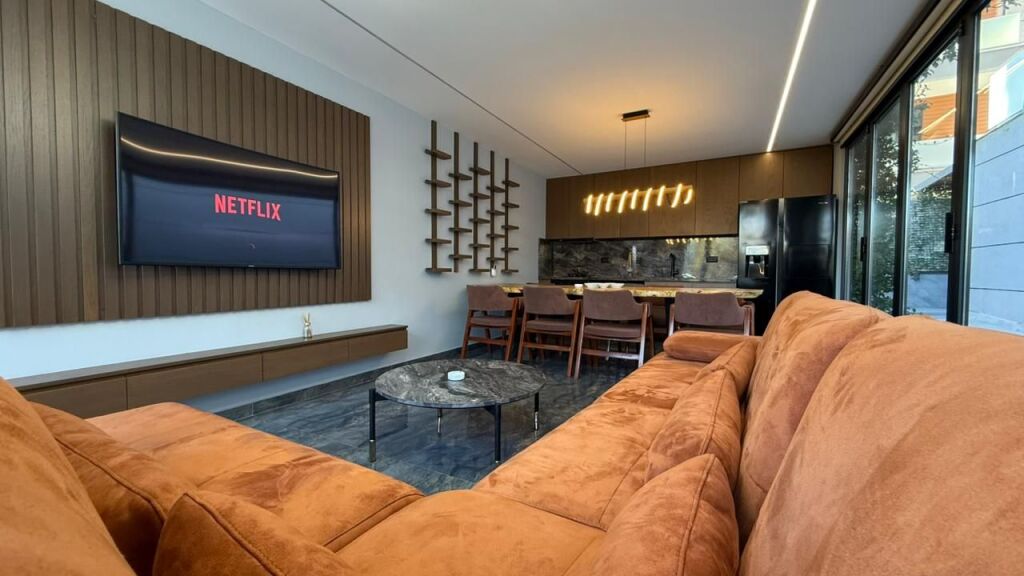 Super Apartament Luksoz 3+1 me Qira – Zonë Rezidenciale pranë TEG