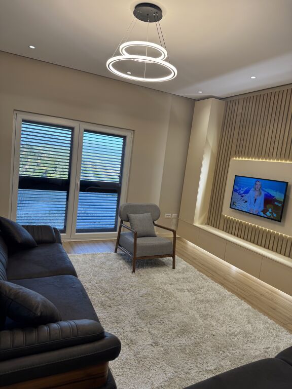 Villa with view of Lake Gjokaj + land