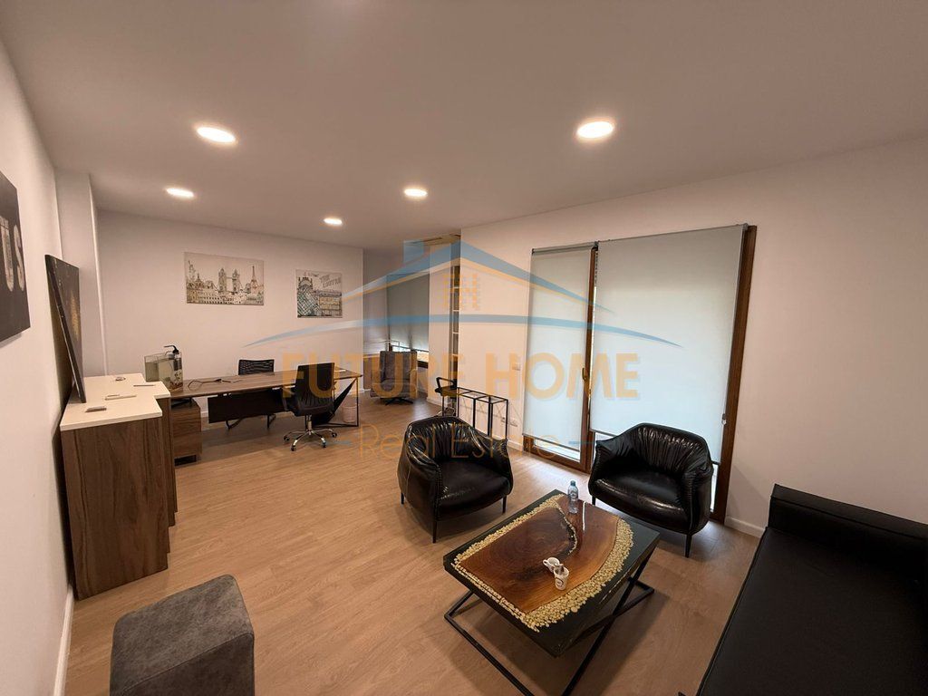 Qira, Ambient per zyra, Hilton Garden Inn Tirana