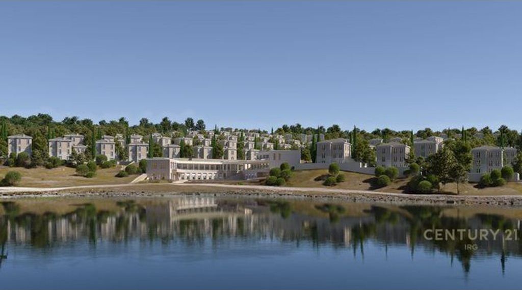 VILE TE ROLLING HILLS LIQENI! 700,000 € Sip. Totale  453m2  Sip. e brendshme  230m2