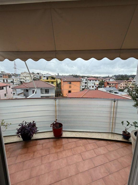 In vendita, appartamento 2+1, Via Gramoz Pashko.