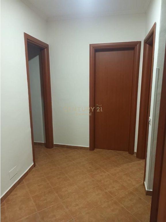 Appartamento 4+1+2 in vendita presso i Palazzi Cabej,