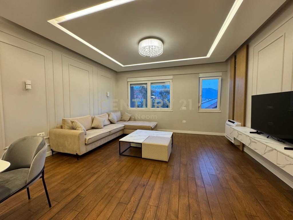 SHITET APARTAMENT 3+1+2 🅿️ LIQENI I THATE FZ 355,000 € Sip. Totale  145m2  Sip. e brendshme  124m2