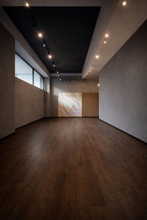 BUSINESS PREMISES FOR SALE 180M2 "NEAR AMERICAN HOSPITAL 3,GOLDEN PARK" 540000 EURO