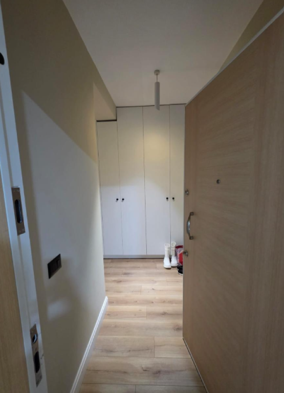 Shitet Apartament 2+1 – Komuna e Parisit
