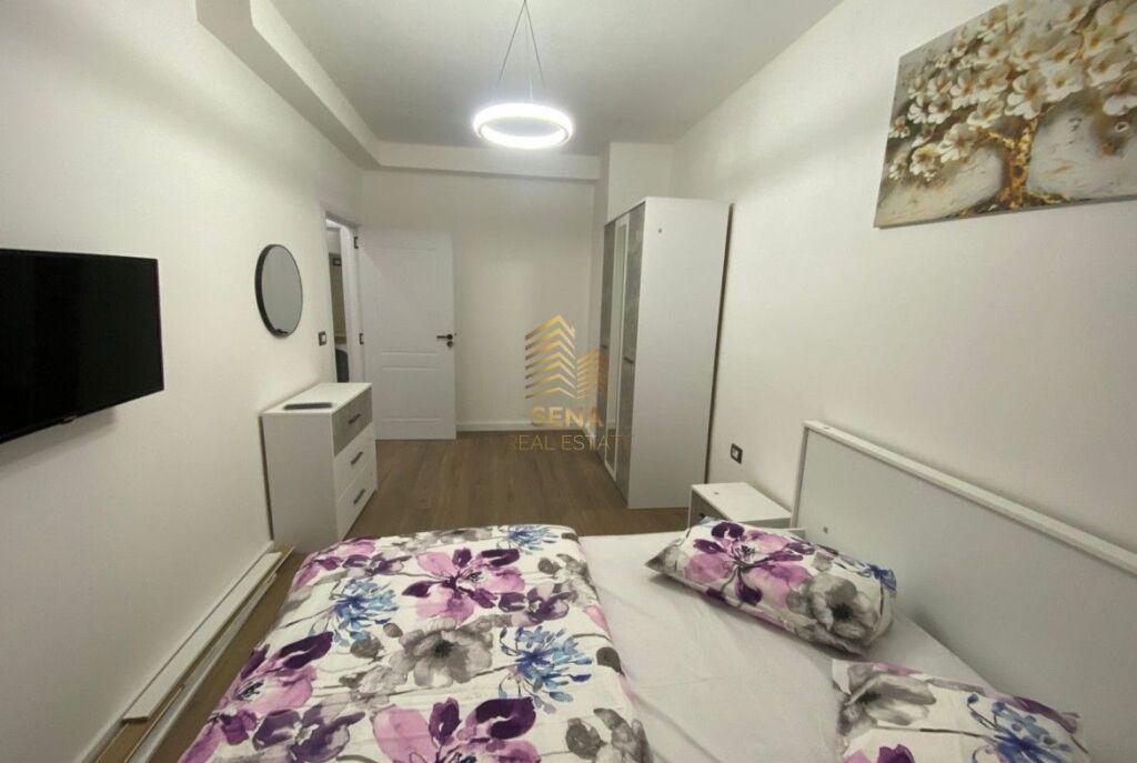 In vendita, Appartamento 1+1+Veranda, Comune di Parigi, 180.000 Euro