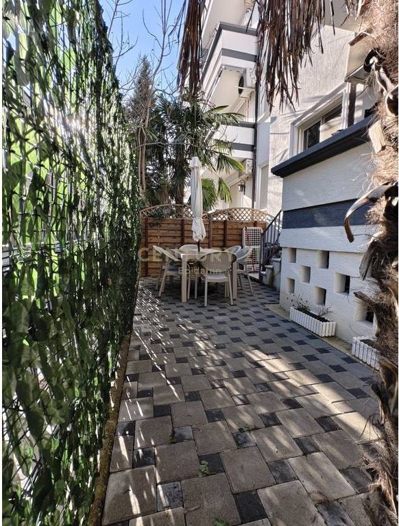 FOR SALE 1+1 APARTMENT WITH YARD IN GJIRI I LALZIT NEAR THE "INSIFA" COMPLEX   107,000 €