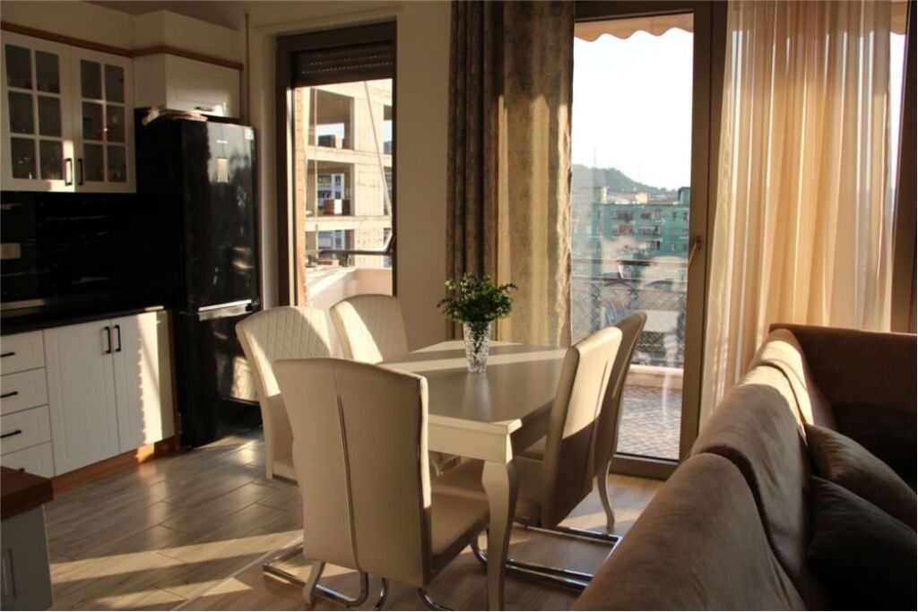 Apartament 2+1 me qira tek kompleksi Delijorgji