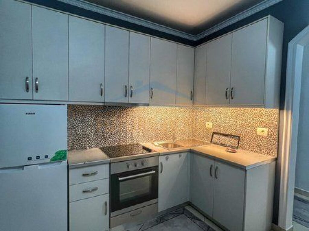 Qera, Apartament 2+1+2, Selitë