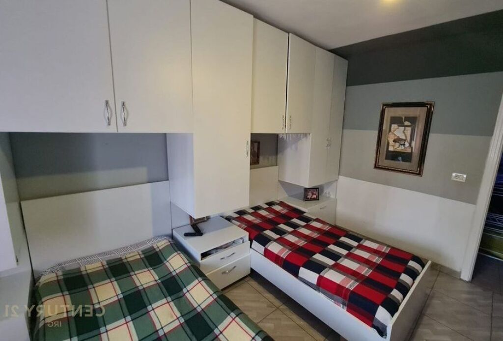 Shitet 2+1 tek 21 Dhjetori