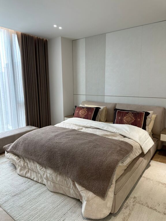 🏡 Jepet Vile moderne me qira te Vila Roses, Farke