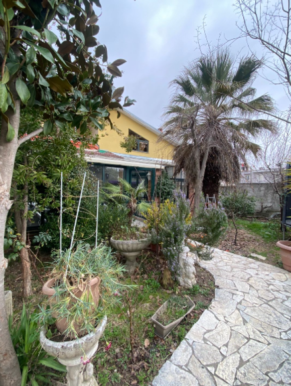 🏡 Jepet me Qira Vilë 2-Katëshe – Sauk i Vjetër