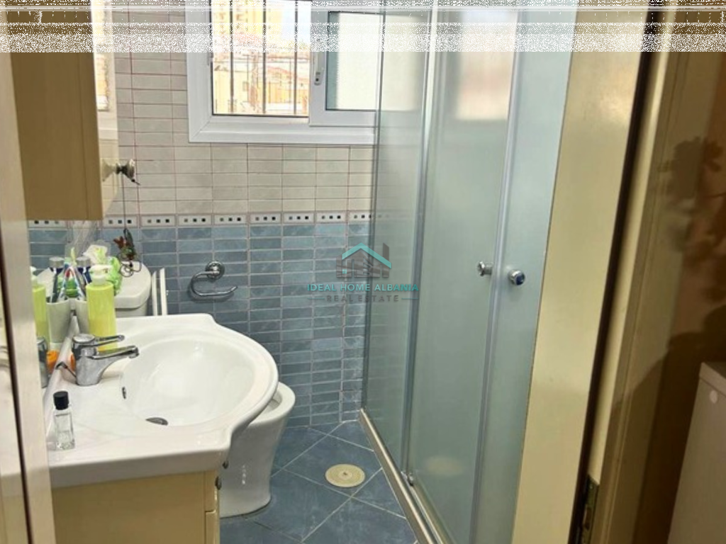 Shtëpi Private me Qira – Zona e Bashkisë, Vlorë.