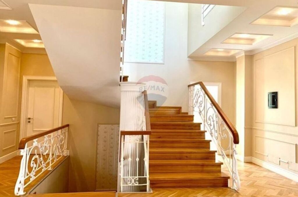 Vilë - Për Qira - Liqeni I Thatë, Tiranë(ID: 530291003-374)