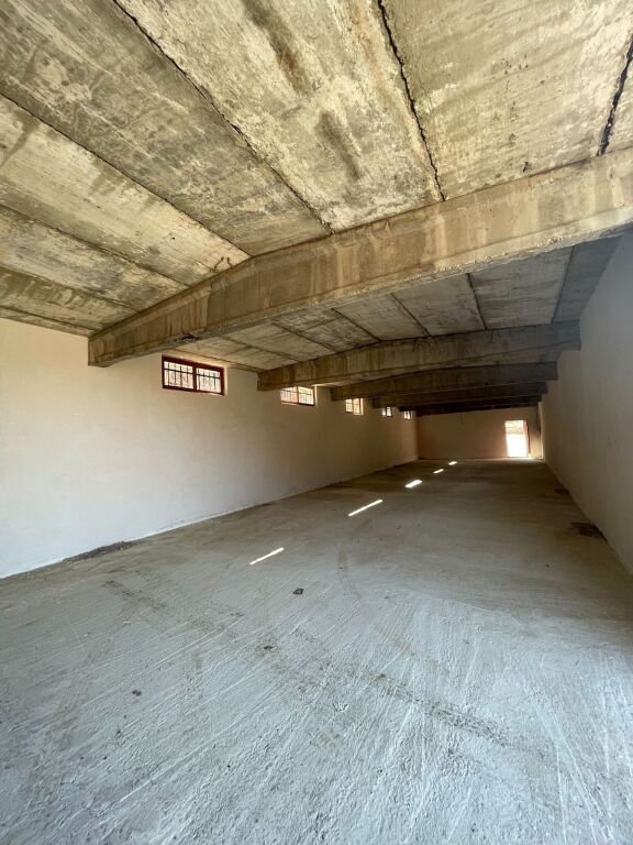 🏢Nella zona di Djatit, vicino alla Fabbrica dell'Acqua “Selita”, si affitta un magazzino, con una superficie costruita di 700m2, Vuoto.1,000Euro