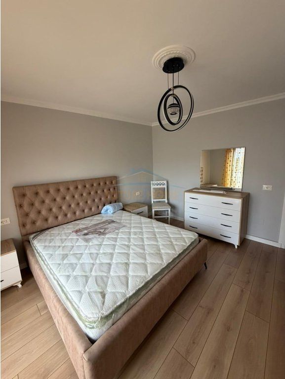 Affitto, Appartamento 1+1 Complesso Contatto, 21 Dicembre, Tirana 520 €
