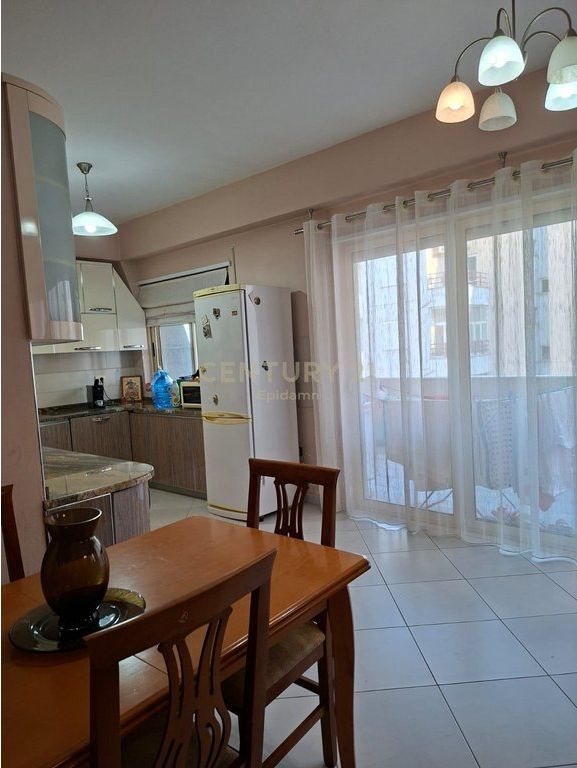 Apartament 2+1+2 Me Qira tek Ujësjellësi , Durrës !