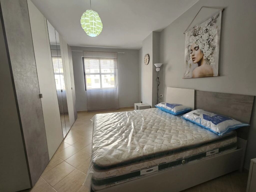 Jepet me qira 2+1 te Concord Center Rr 5 Maji