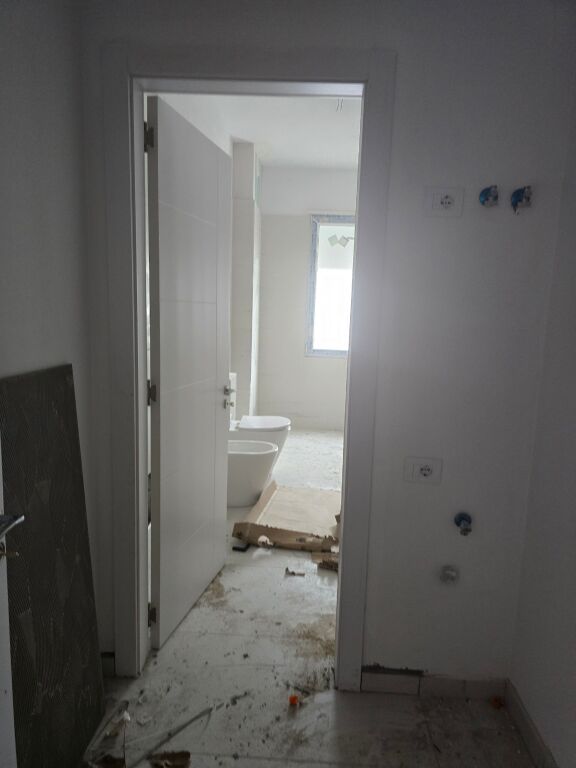 VENDESI APPARTAMENTO 2+1 A KAMEZ