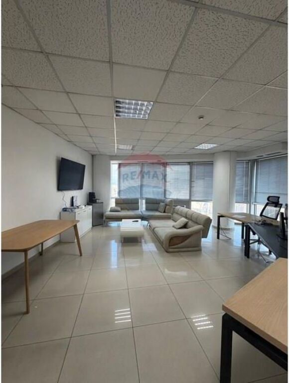 Ufficio in affitto Selvia ! 2400€