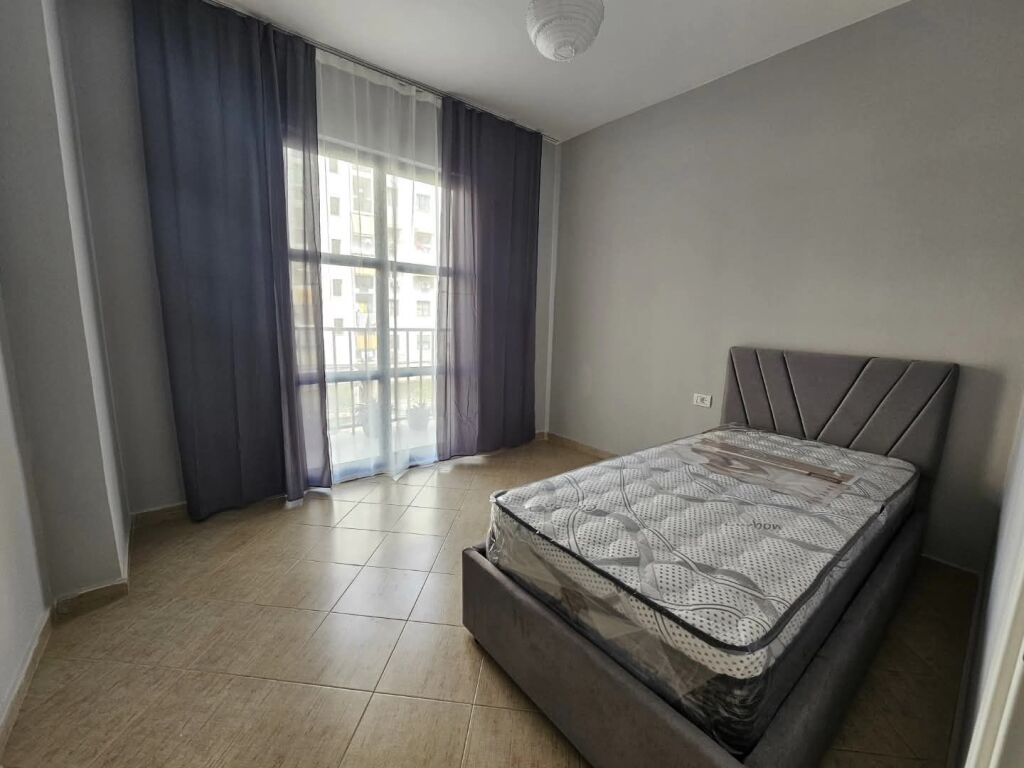 Jepet me qira 2+1 te Concord Center Rr 5 Maji