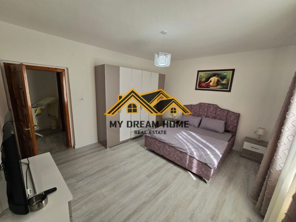 JEPET ME QERA APARTAMENT 2+1 , PRANE MARKATES DURRES !