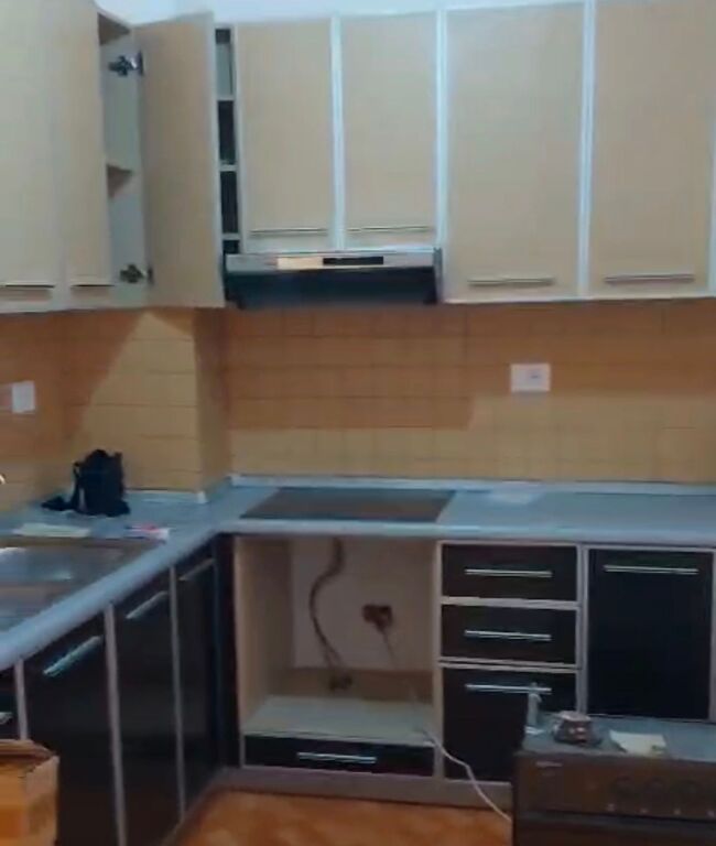 Apartament 1+1 bosh me qira prane Rrethit!