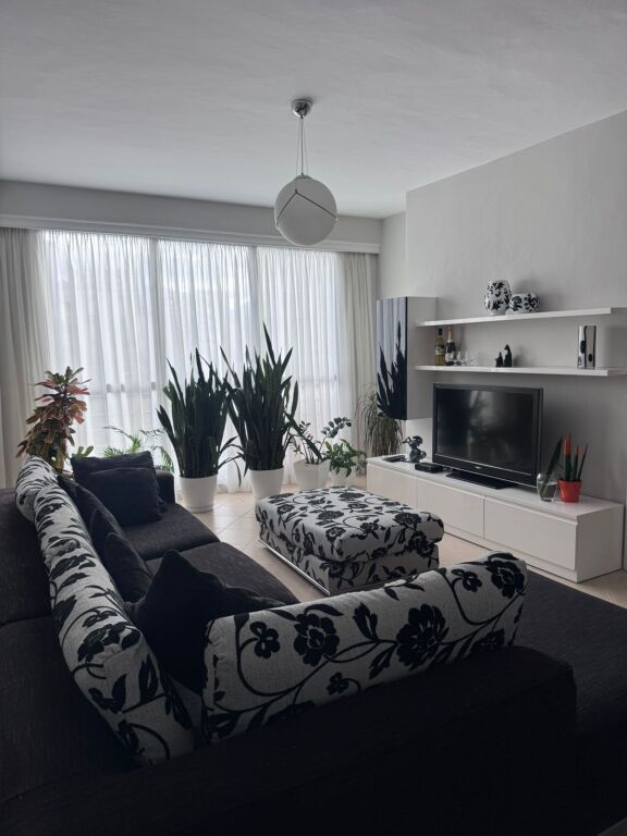 Appartamento 1 +1 in affitto in Via Ndre Mjeda!
