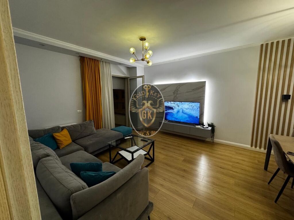 🏡 APARTAMENT ME QERA 1+1 + BALLKON RRUGA PORTIT DURRES