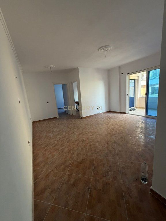 APPARTAMENTO 2+1 IN VENDITA, VICINO AL COMPLESSO FLORIDA, SPIAGGIA, DURAZZO!