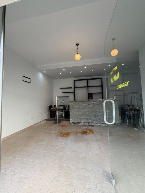 Dyqan me qera plazh durres