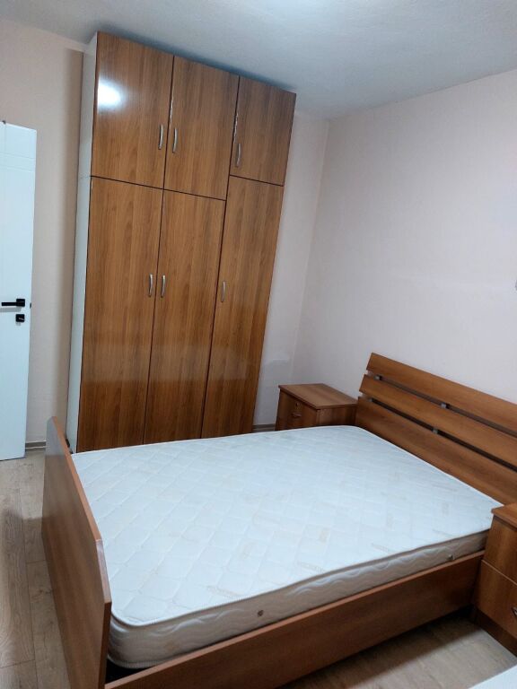 Jepet Me Qera Apartament 2+1+1 Ballkon