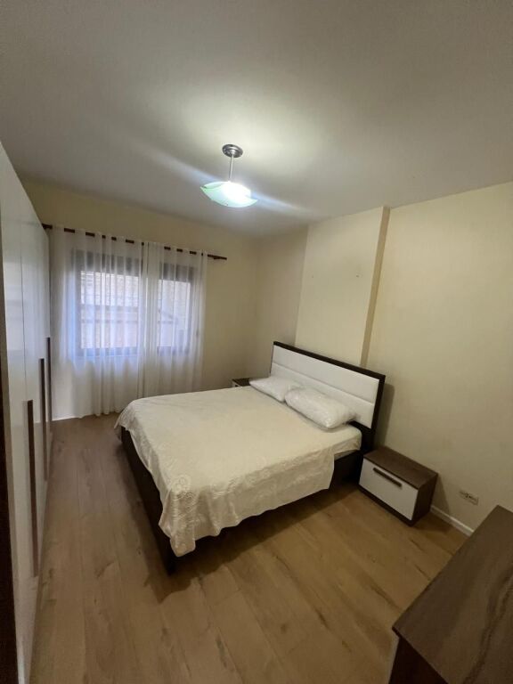 JEPET ME QERA APARTAMENT 2+1 NE ZONE E ISH RAJONIT DURRES