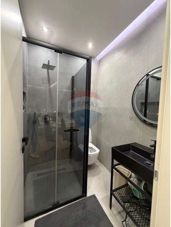 APARTAMENT 3+1 PER SHITJE ME PAMJE NGA KOPSHTI BOTANIK