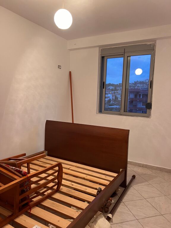 Jepet me qira 2+1+1 Bosh Yzberisht 400 mije leke