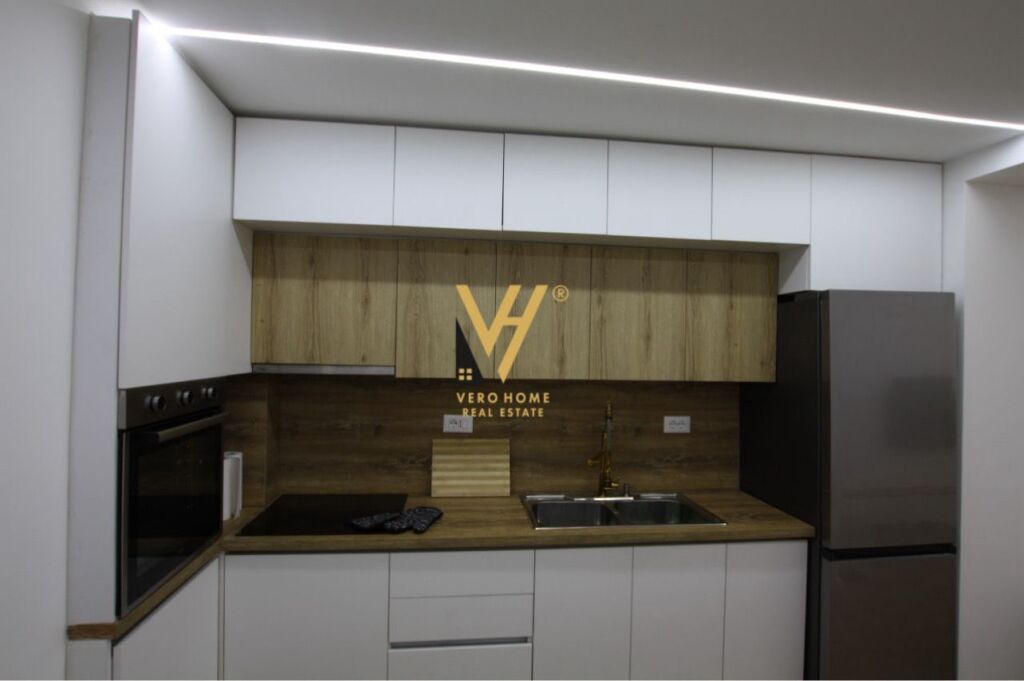 JEPET APARTAMENT 1+1 ME QIRA TE 21 DHJETORI 650 EURO