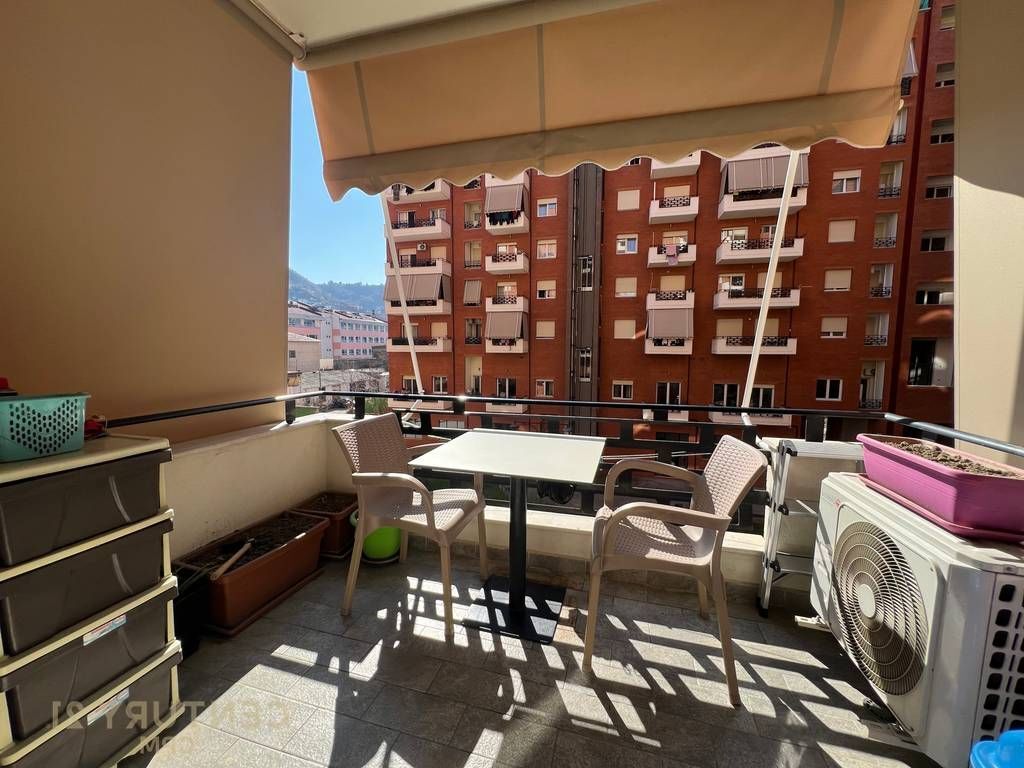 Apartmament 1+1 per Qira tek Rruga e Kavajes