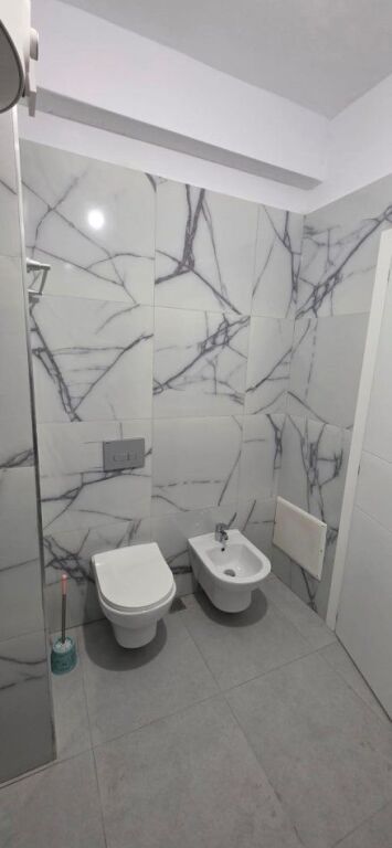 Jepet Me Qera Apartament 1+1+1 Ballkon