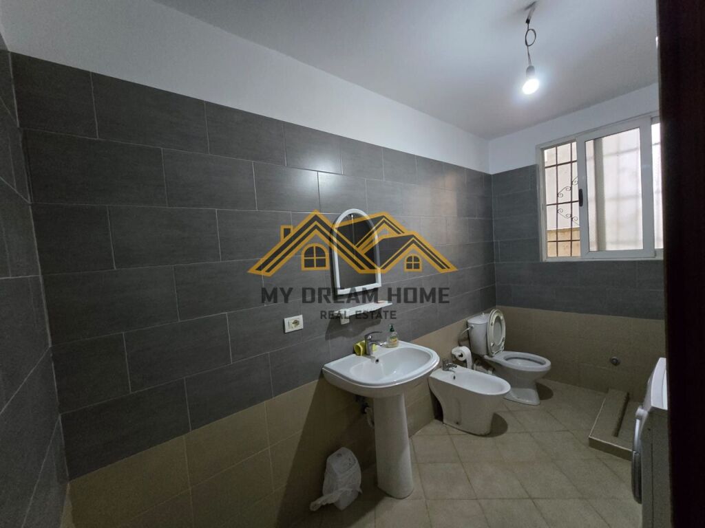 JEPET ME QERA APARTAMENT 2+1 NE LAGJIA 17 DURRES !