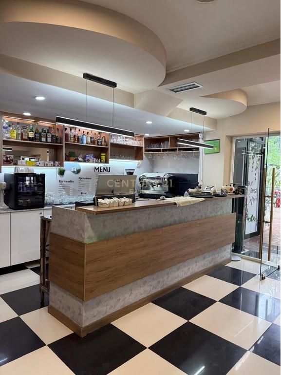 JAPIM ME QIRA HOTEL BAR RESTAURANT! 3,500 € /Muaj