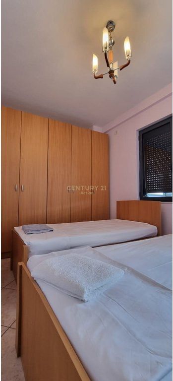 AFFITTIAMO APPARTAMENTO 2+1+2 PER UFFICIO / RESIDENZIALE, DIETRO SQUARE 21!