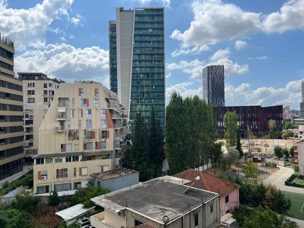 Apartament 2+1 me qira në Rr. Elbasanit