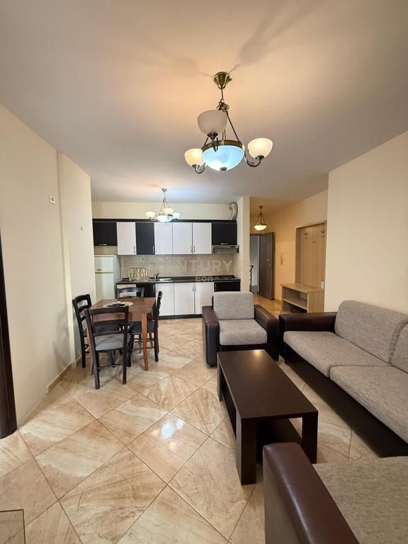 Apartament 2+1 Me Qira në Plazh, Durrës !!