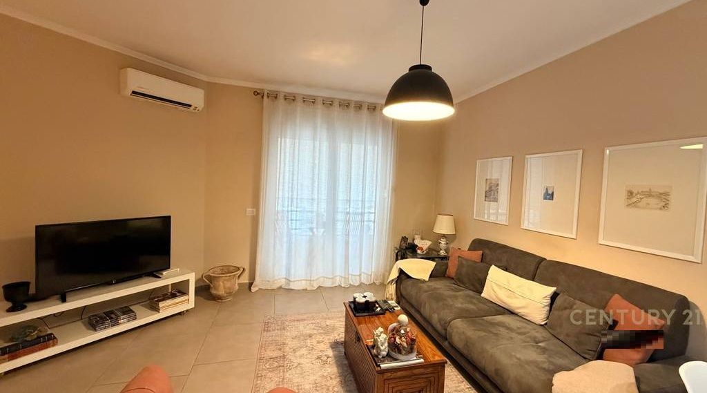 ME QIRA APARTAMENT 1+1 TEK REZIDENCA KODRA E DIELLIT 1  