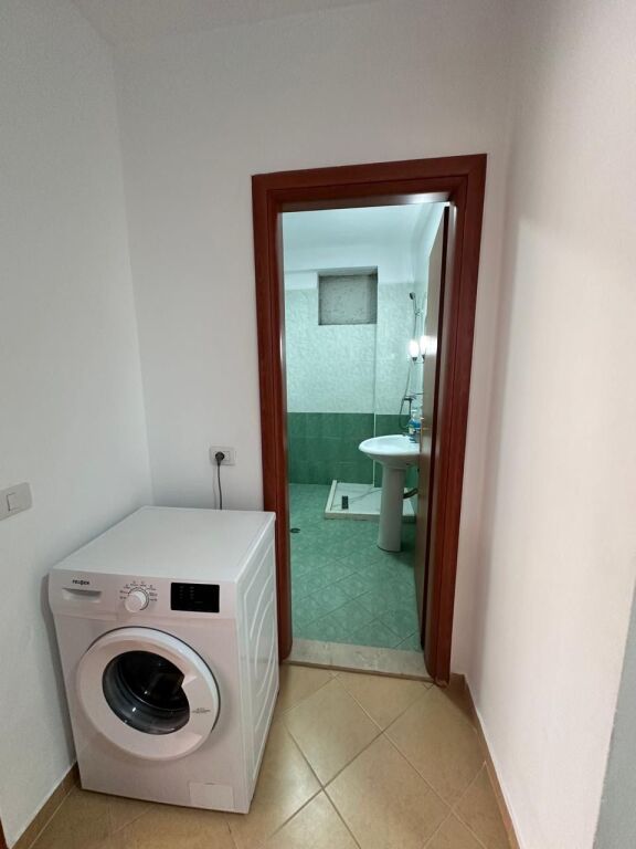 Jepet me qira apartament 2+1 Bulevardi Migjeni