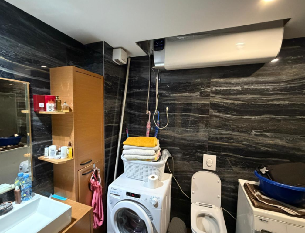 Shitet Apartament 2+1 – Komuna e Parisit