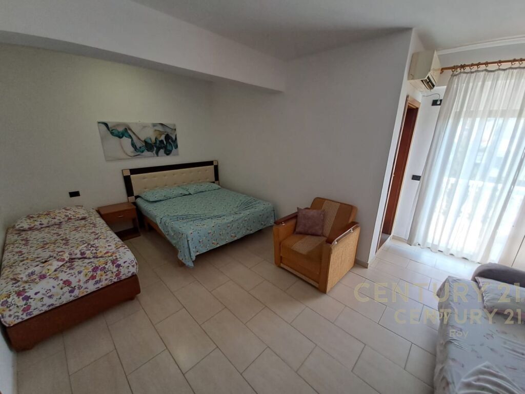 SHITET HOTEL ME 31 DHOMA NE GOLEM!!!