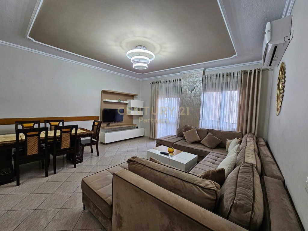 Apartament 2+1 me qira në zonën Globe – pallat i ri